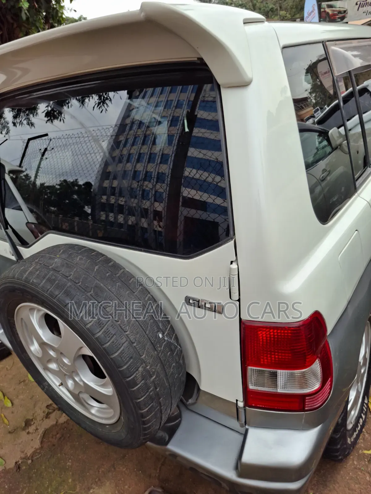 Mitsubishi Pajero IO 2005 Silver