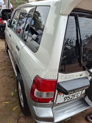 Mitsubishi Pajero IO 2005 Silver