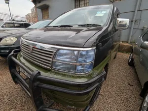 Nissan Elgrand 2003 Green