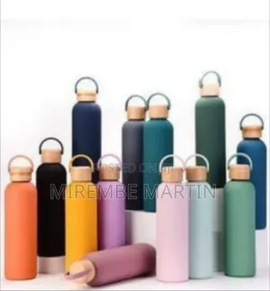 Insulated Stainless Steel Water Bottle With a Bamboo Lid