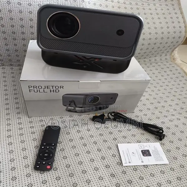 CY 900 Smart LED Projector