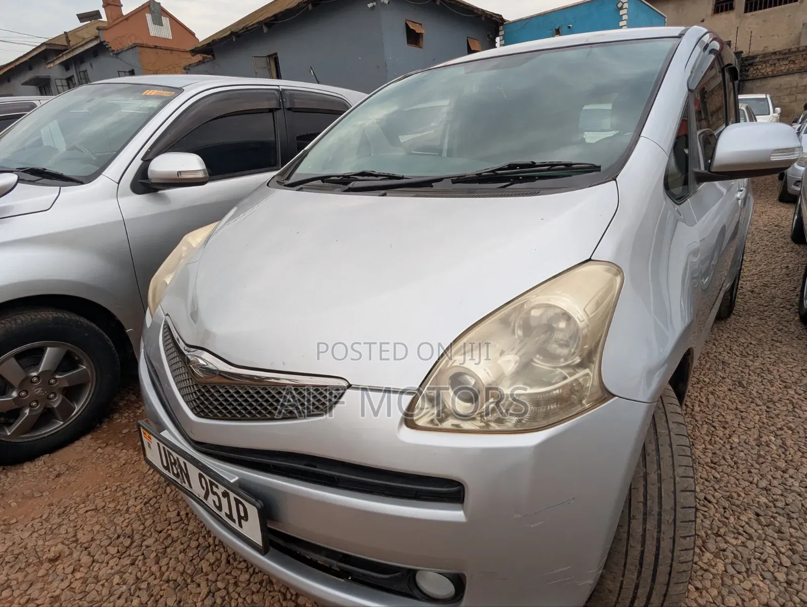 Toyota Ractis 2008 Silver