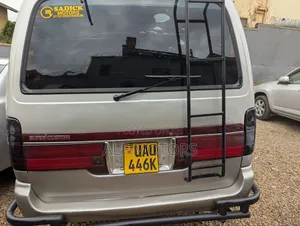 Toyota HiAce 2000 Brown
