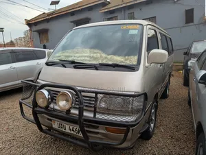 Toyota HiAce 2000 Brown