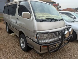 Toyota HiAce 2000 Brown