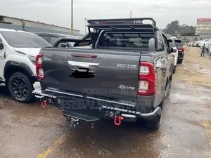Toyota Hilux 2018 Gray