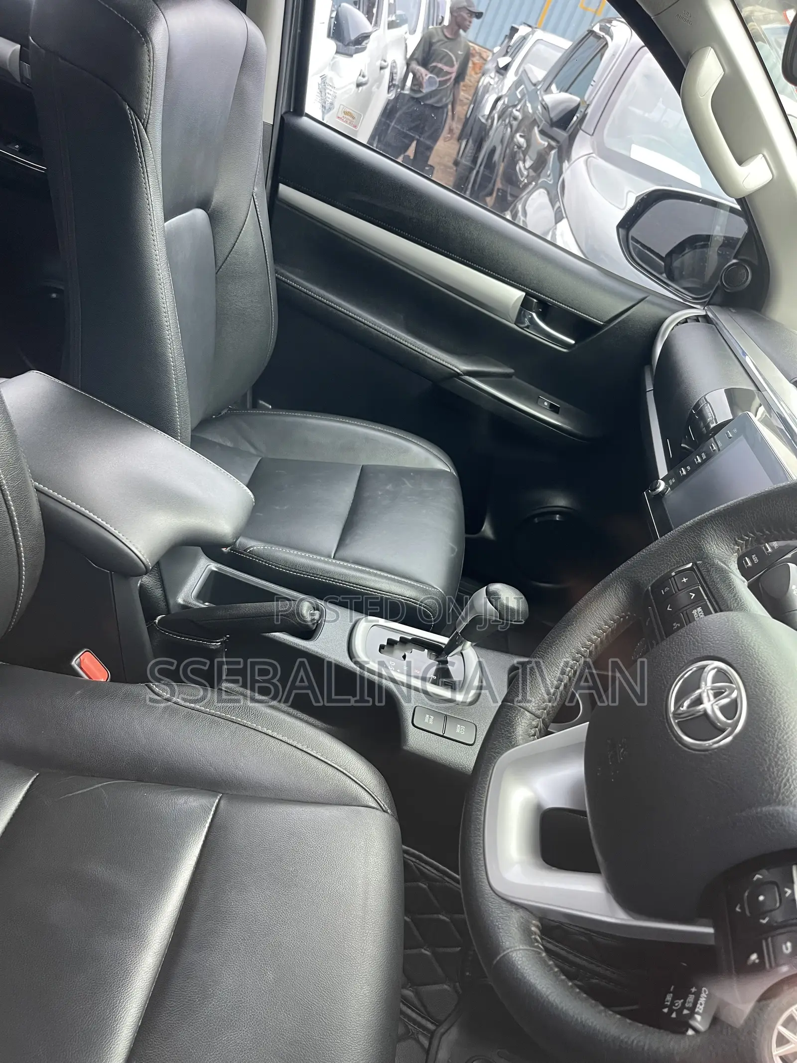 Toyota Hilux 2018 Gray