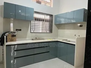 Kitchen Cabinets/Executive Kitchen Cabinet 905,000/- Per Running Meter