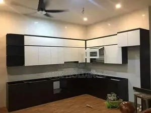 Kitchen Cabinets/Clifton Kitchen Cabinet 915,000/- Per Running Meter