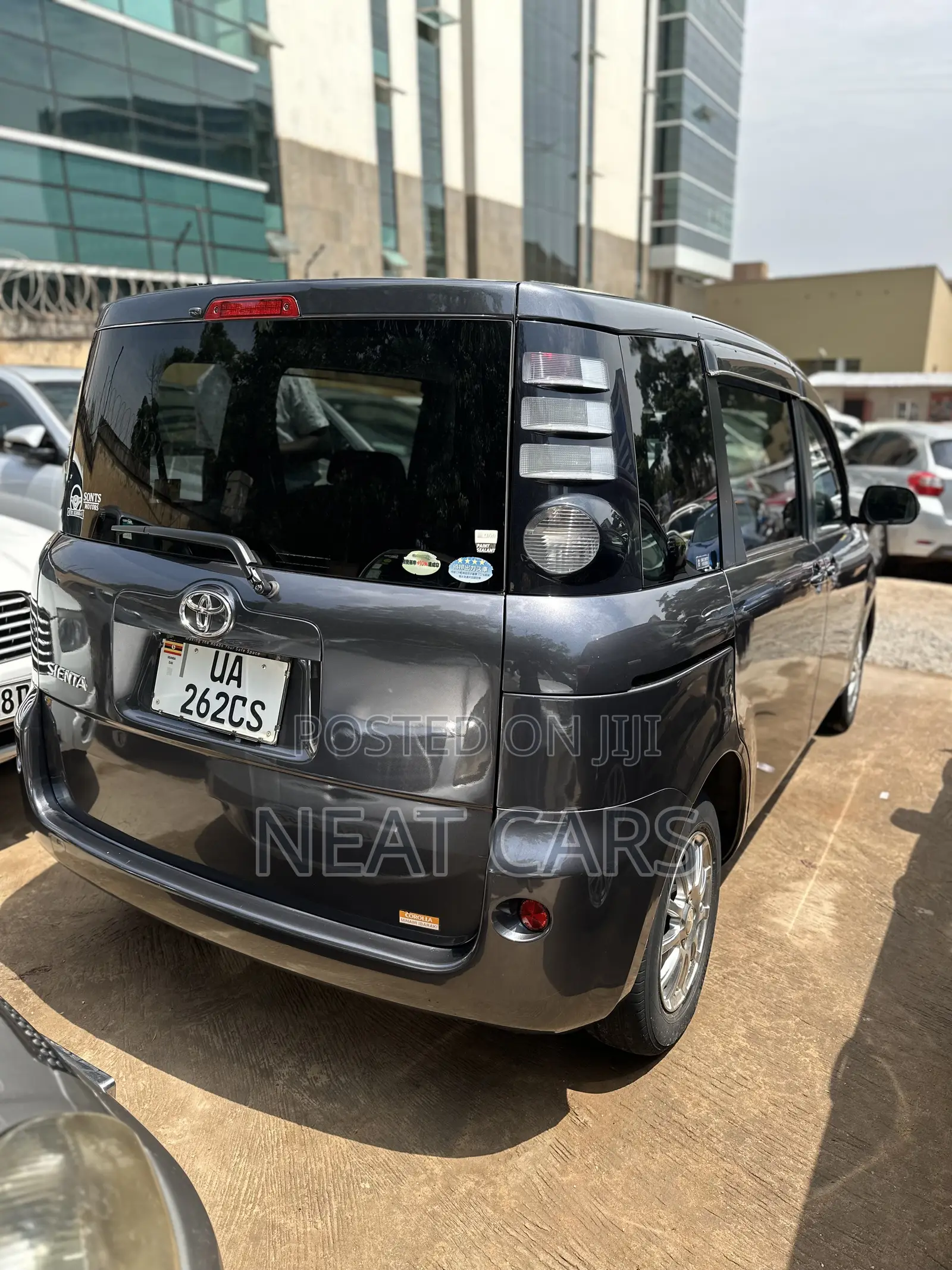 Toyota Sienta 2010 Gray