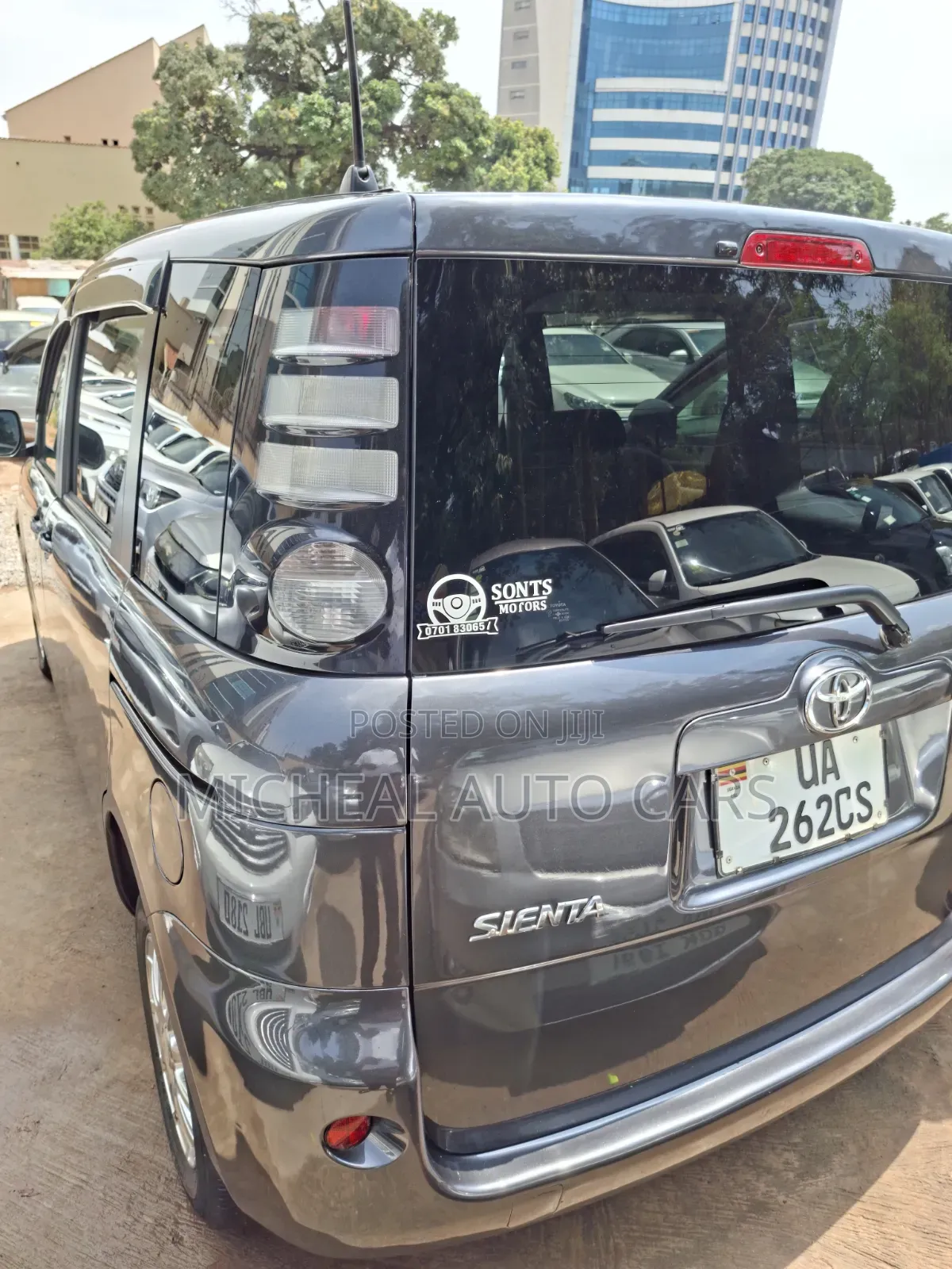 Toyota Sienta 2010 Black