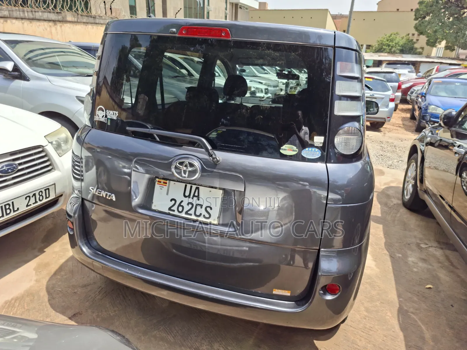 Toyota Sienta 2010 Black