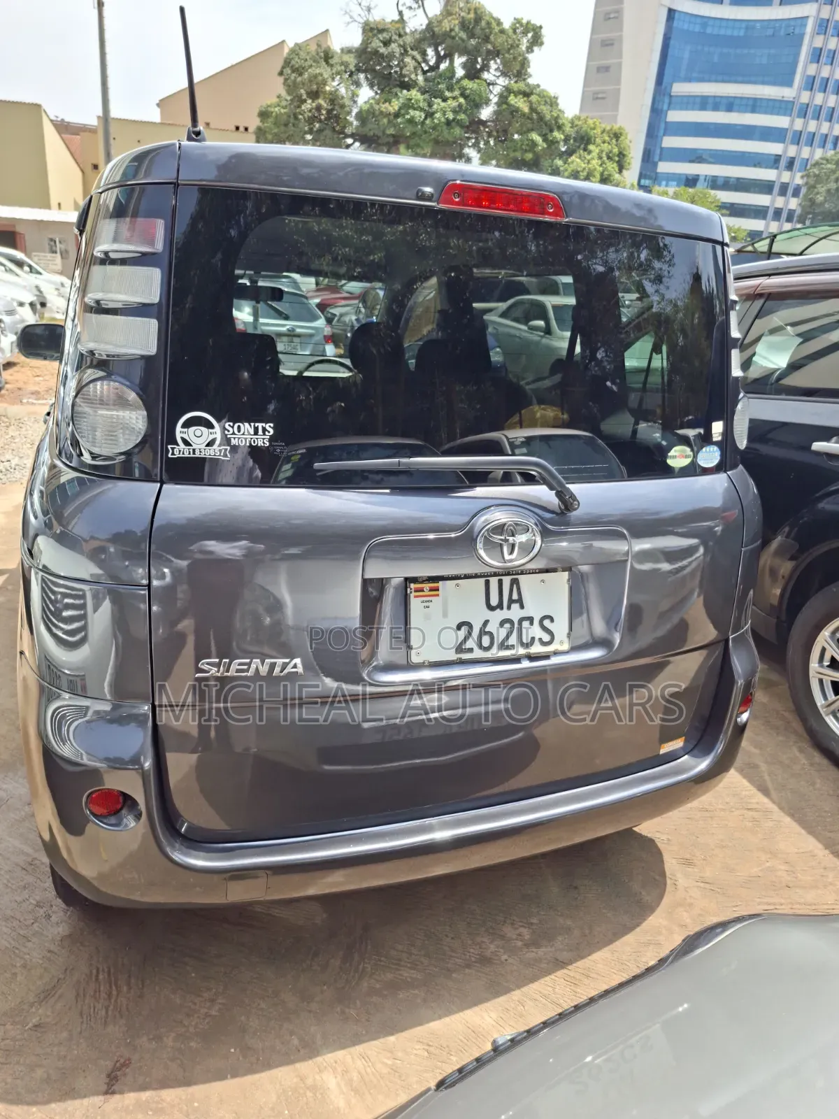 Toyota Sienta 2010 Black