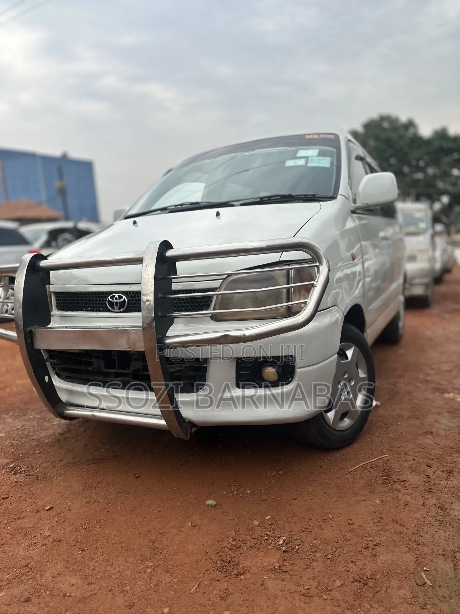 Toyota TownAce Noah 1998 White