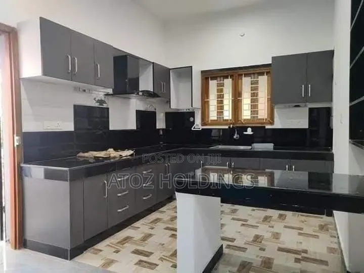 Kitchen Cabinets/Omega Kitchen Cabinet 925,000/- Per Running Meter