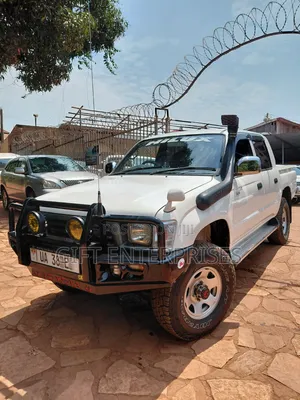Toyota Hilux 1997 White