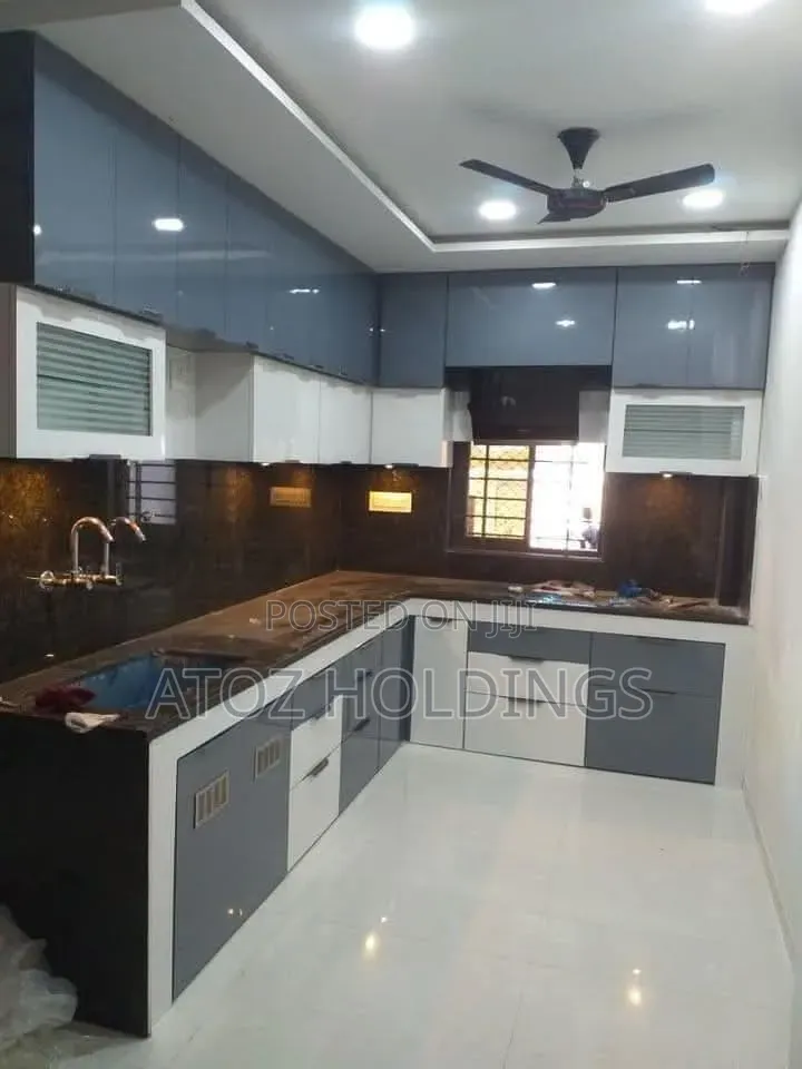 Kitchen Cabinets/Reagan's Kitchen Cabinet 945,000/- Per Running Meter
