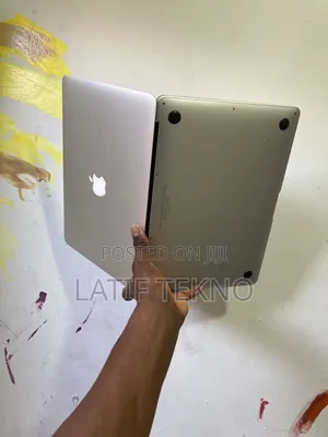 Laptop Apple MacBook Air 4GB Intel Core i3 SSD 256GB