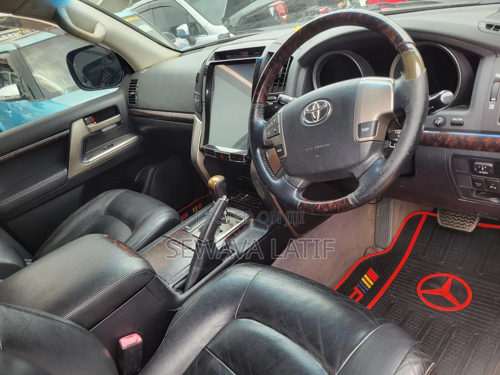 Toyota Land Cruiser 4.6 V8 ZX 2012 Maroon