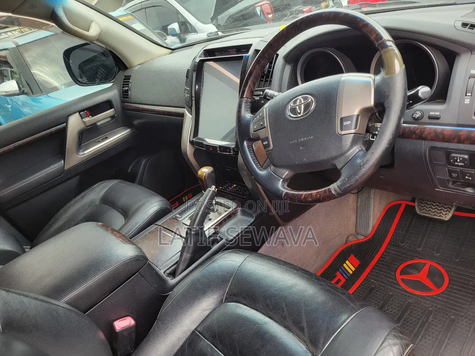 Toyota Land Cruiser 4.6 V8 ZX 2012 Maroon