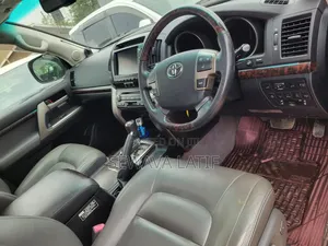 Toyota Land Cruiser 4.6 V8 ZX 2014 Black