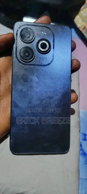 Infinix Smart 8 64 GB Black