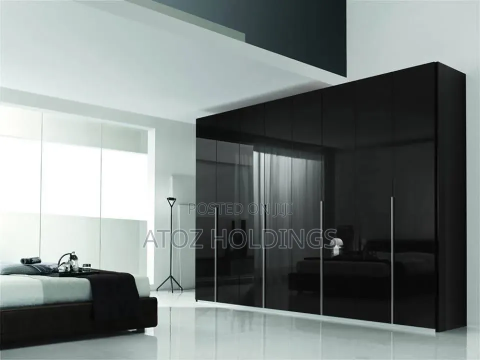 Wardrobes/Valencia Wardrobes in Any Colour 915,000/- Per Running Meter