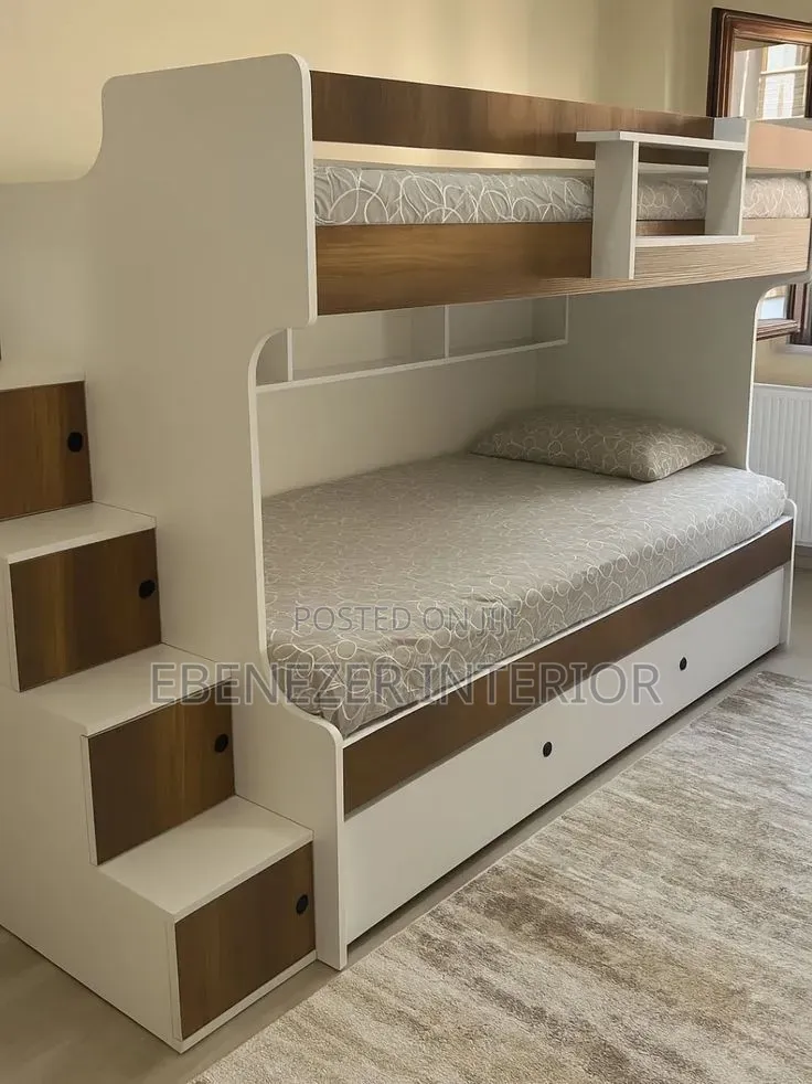 Tripple Decar Beds
