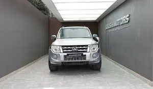 Mitsubishi Pajero 2011 Silver