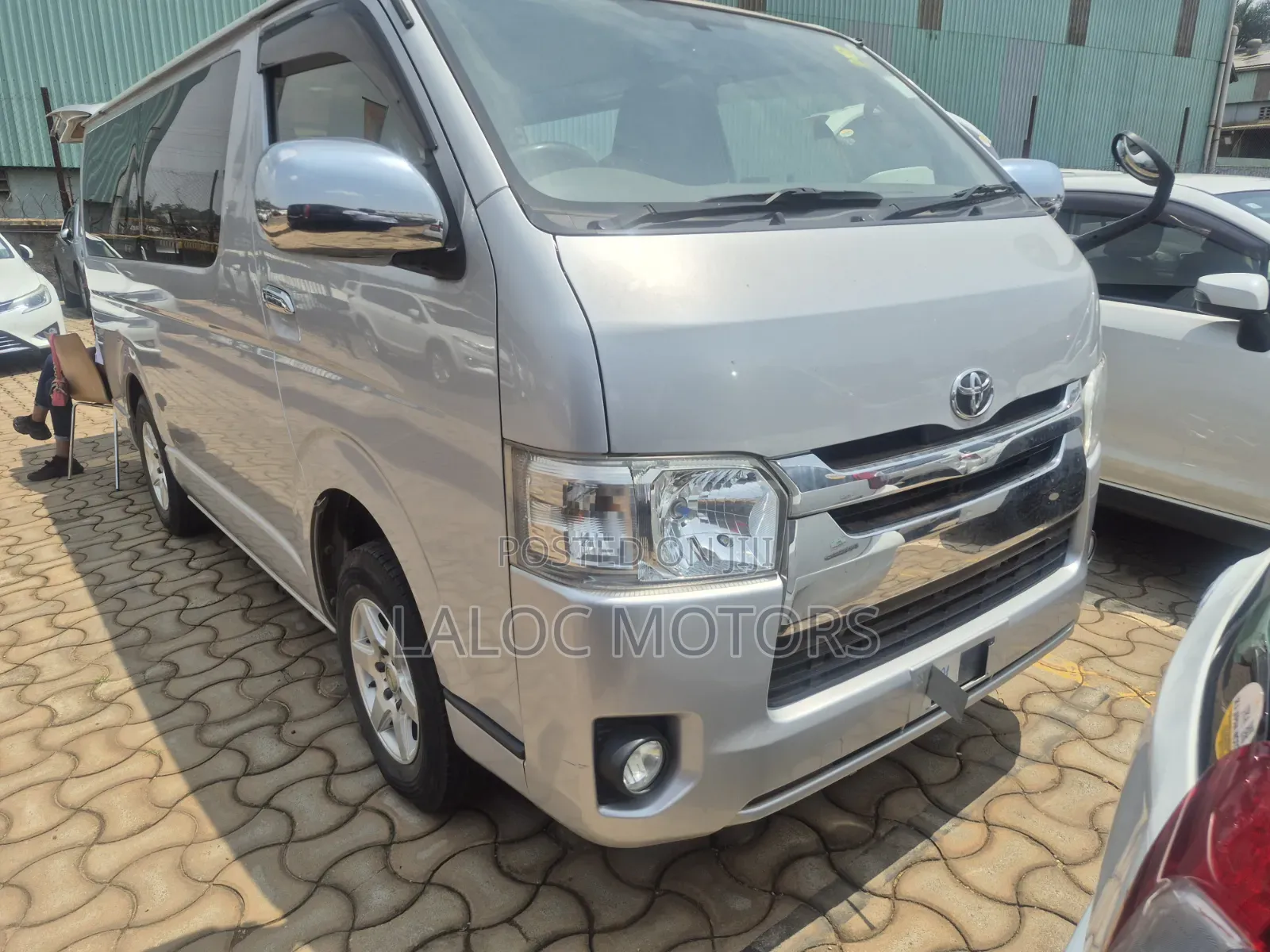 Toyota HiAce 2014 Silver