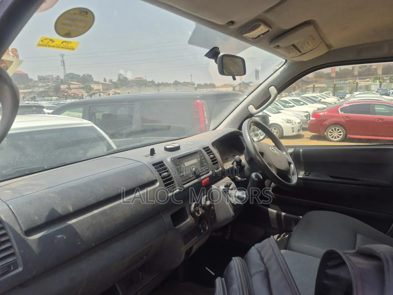 Toyota HiAce 2014 Silver