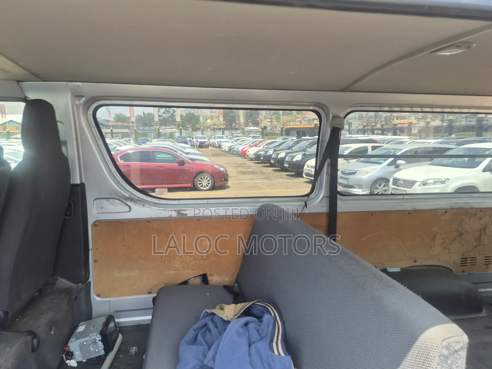 Toyota HiAce 2014 Silver