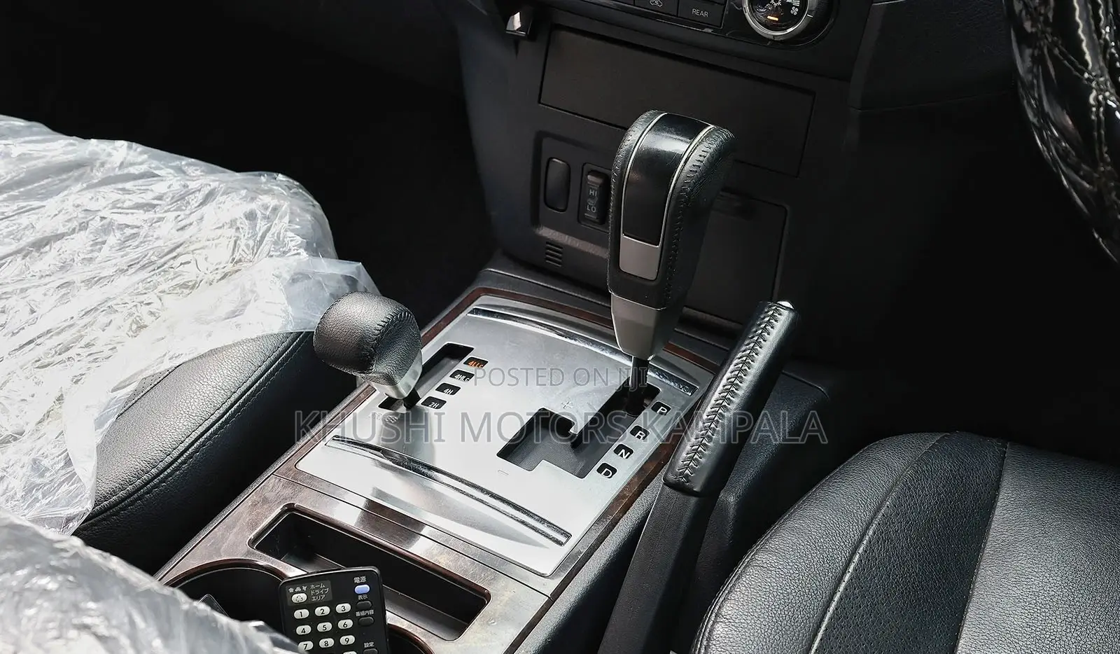 Mitsubishi Pajero 2011 Silver