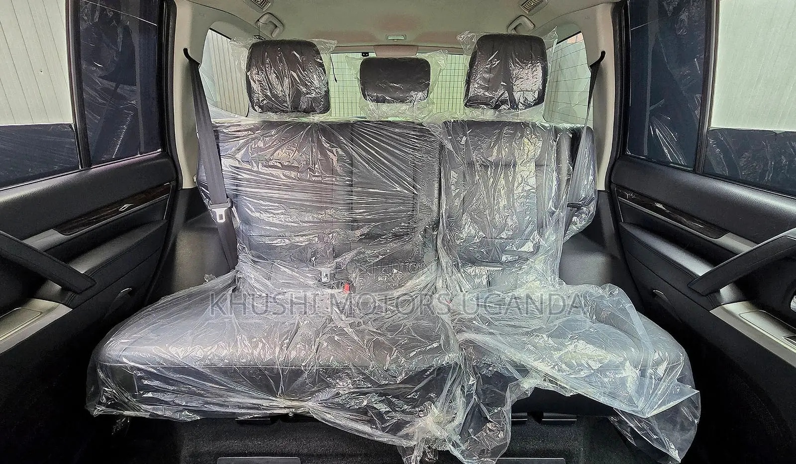 Mitsubishi Pajero 2011 Silver