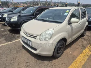 Toyota Passo 2011 Off white