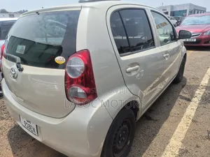 Toyota Passo 2011 Off white