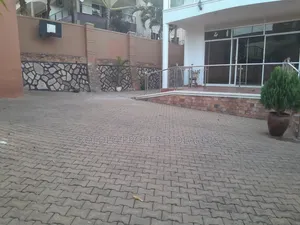 5bdrm Mansion in Buziga, Central Division for rent