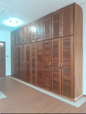 5bdrm Mansion in Buziga, Central Division for rent