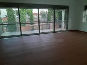 5bdrm Mansion in Buziga, Central Division for rent