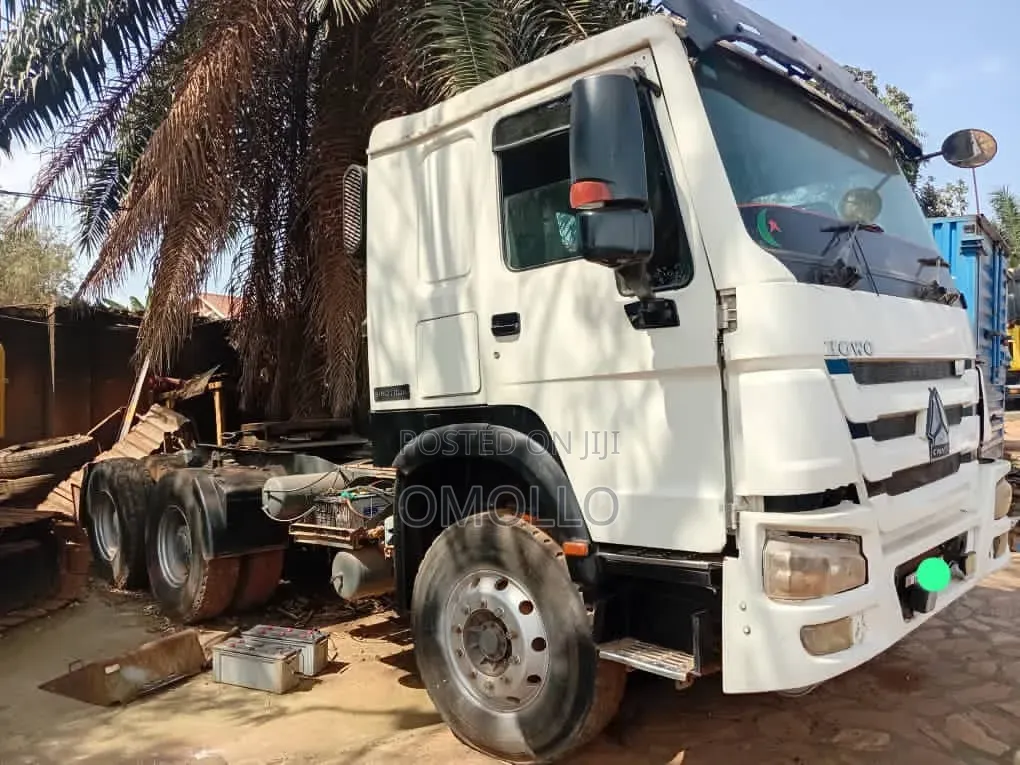 Sinotruck Tractor Head