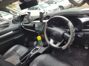 Toyota Hilux Revo Double Cab Deisel 2.8 RWD 2016 White