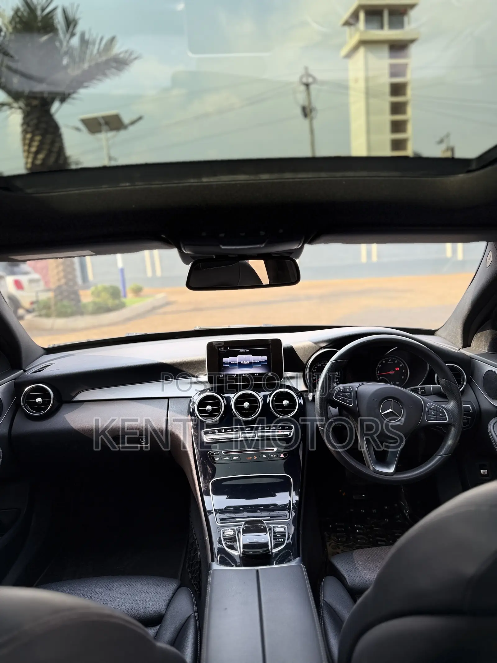 Mercedes-Benz C200 2018 Black