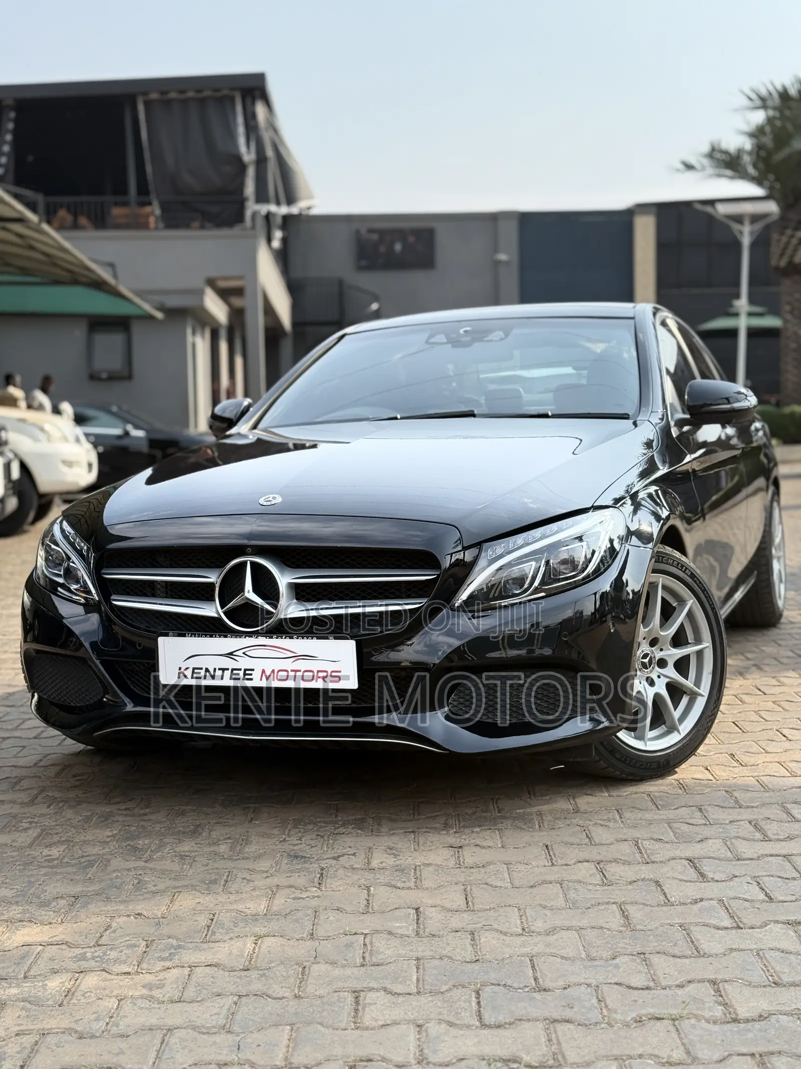 Mercedes-Benz C200 2018 Black