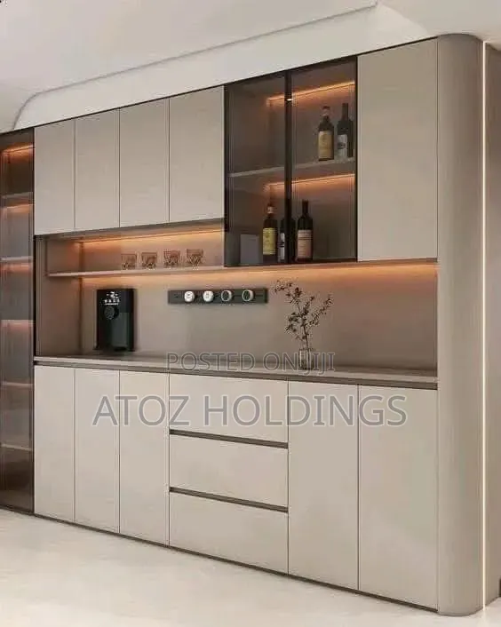 Kitchen Cabinets/Italian Kitchen Cabinet 945,000/- Per Running Meter