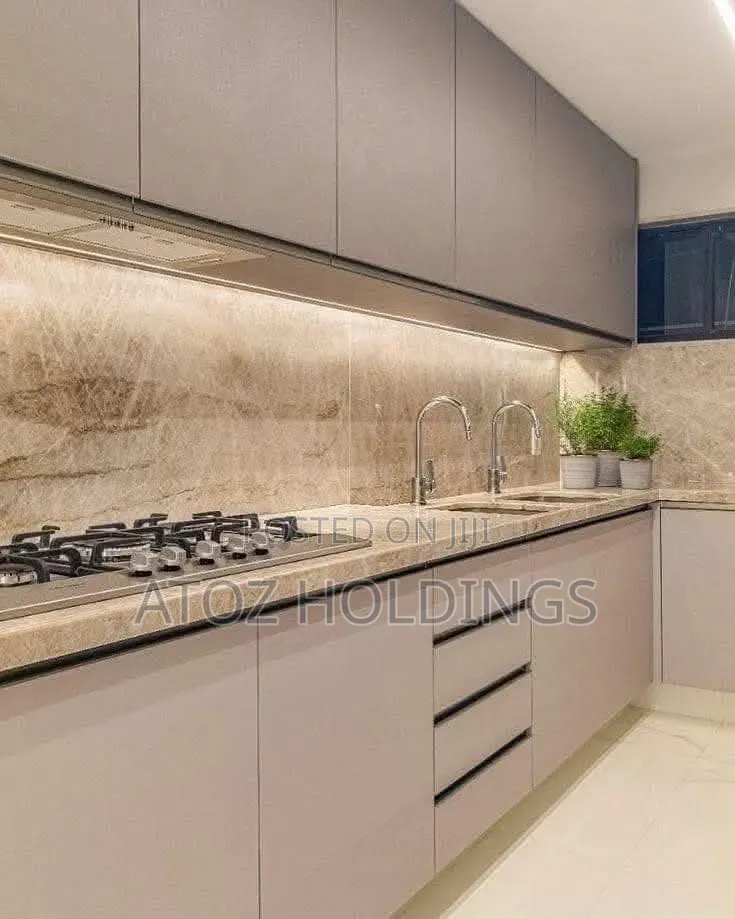 Kitchen Cabinets/Italian Kitchen Cabinet 945,000/- Per Running Meter