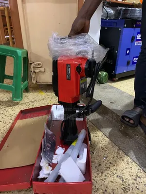 Breaker/Demolition Hammer