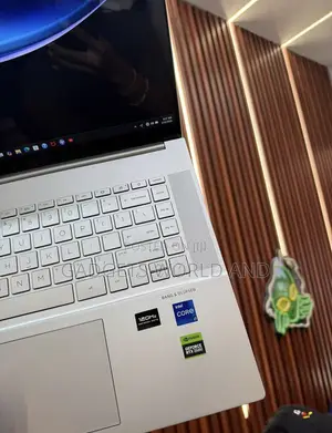 New Laptop HP Envy 16 Gaming 16-h1023dx 16GB Intel Core i7 SSD 1T