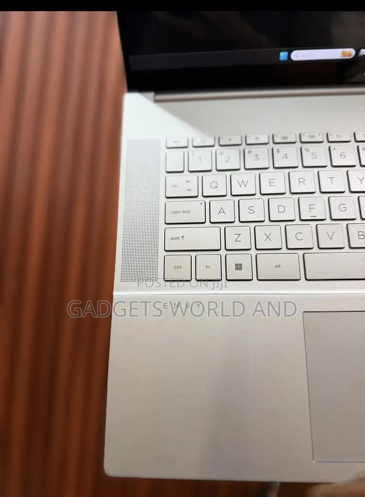 New Laptop HP Envy 16 Gaming 16-h1023dx 16GB Intel Core i7 SSD 1T