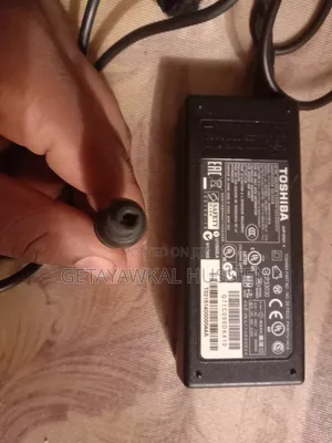 Toshiba Charger AC 100v Dc 19v 3.42a 50/60hz