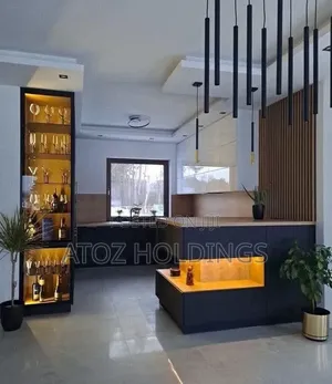 Kitchen Cabinets/Venice Kitchen Cabinet 950,000/- Per Running Meter